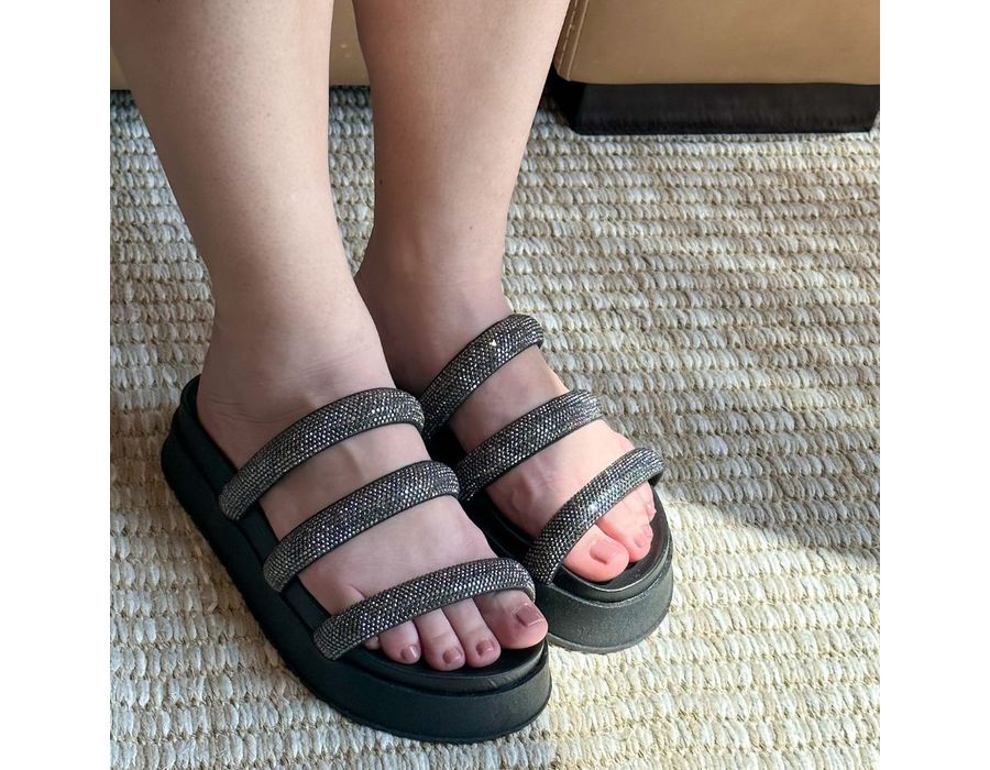 Flatform Tereza Preta | KUENTO SHOES